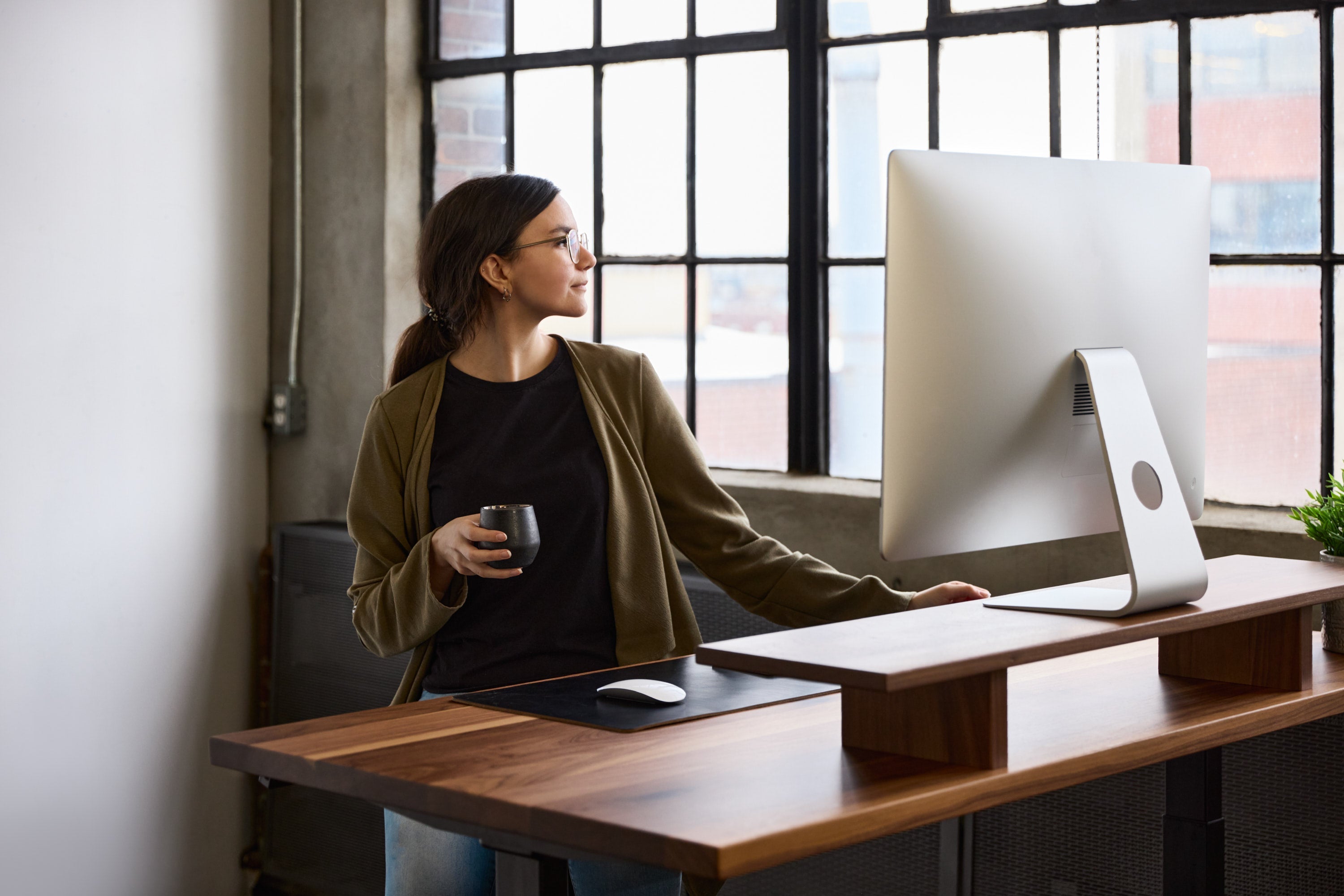 24 vs. 30-Inch Desk Depth: How to Choose for Your Monitor Setup